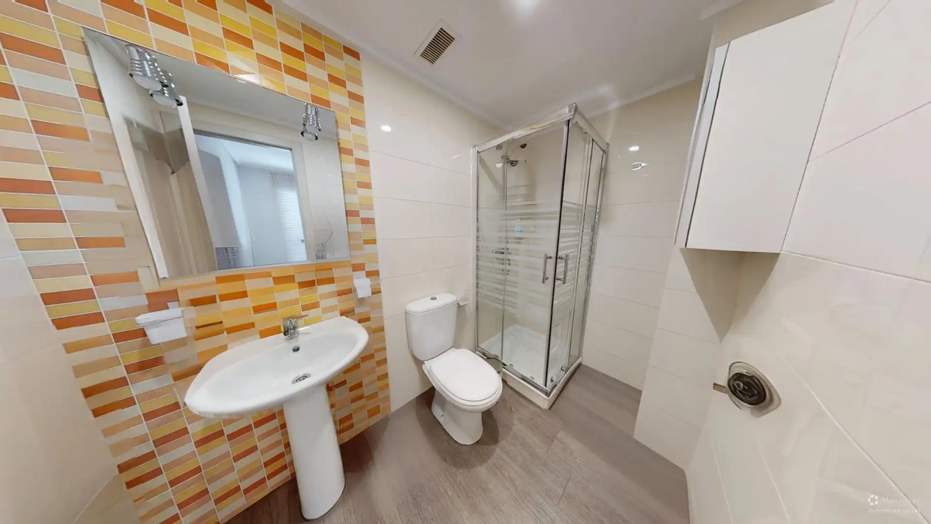 Badezimmer von Wohnung zum Verkauf in El Campello mit Klimaanlage, Parkett und Abstellraum