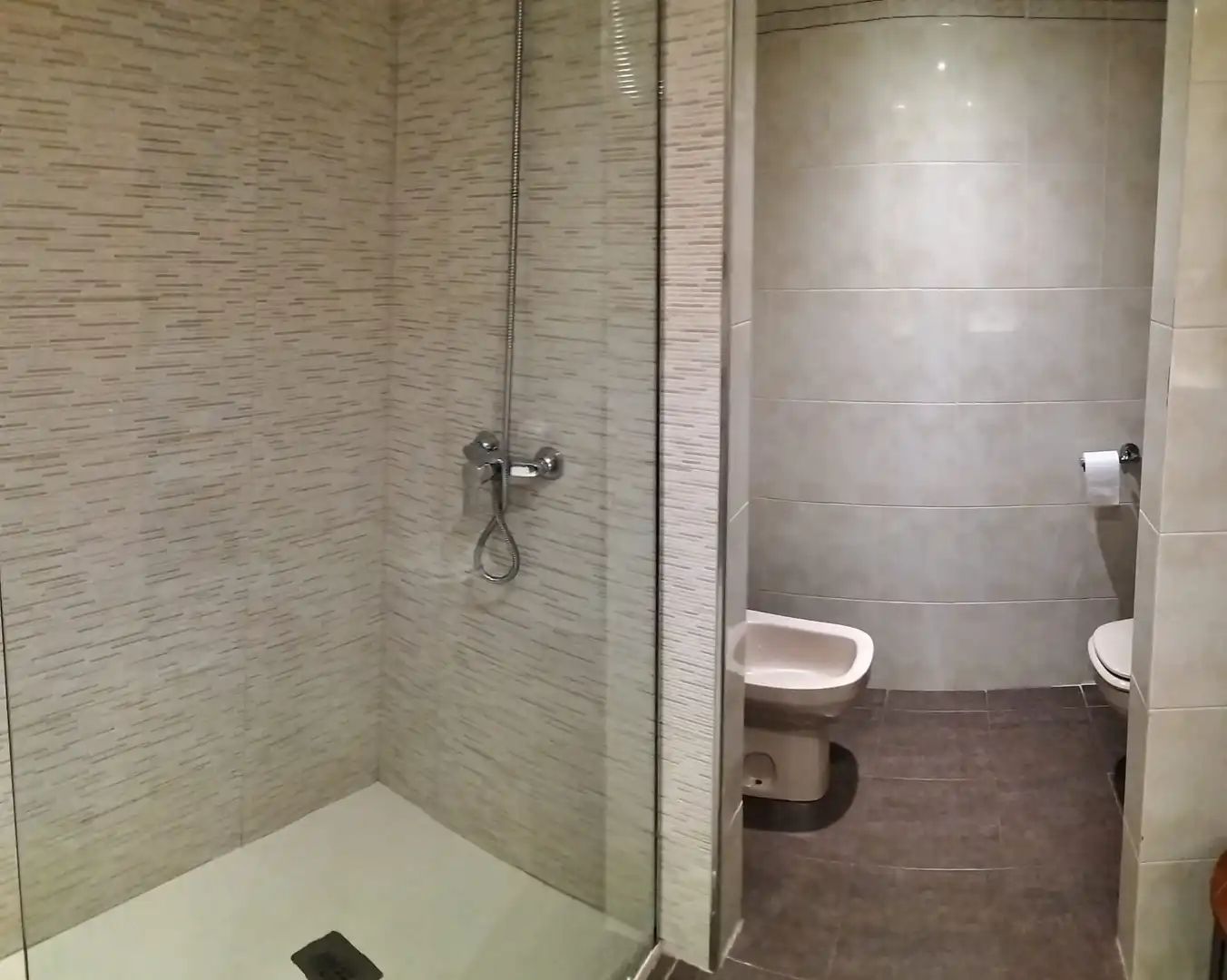 Badezimmer von Wohnungen zum Verkauf in Torrevieja mit Klimaanlage, Heizung und Terrasse