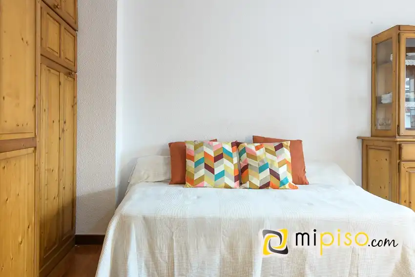 Habitación de Piso en venta en Santoña con Terraza, Trastero y Balcón