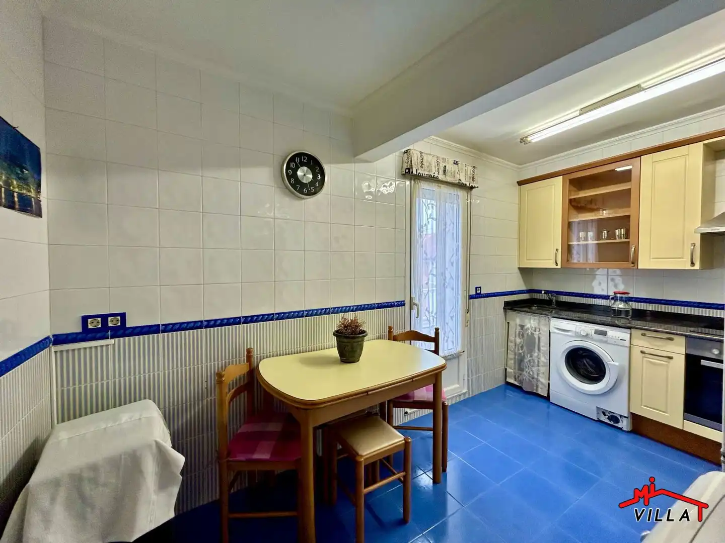 Cocina de Piso en venta en Laredo con Calefacción