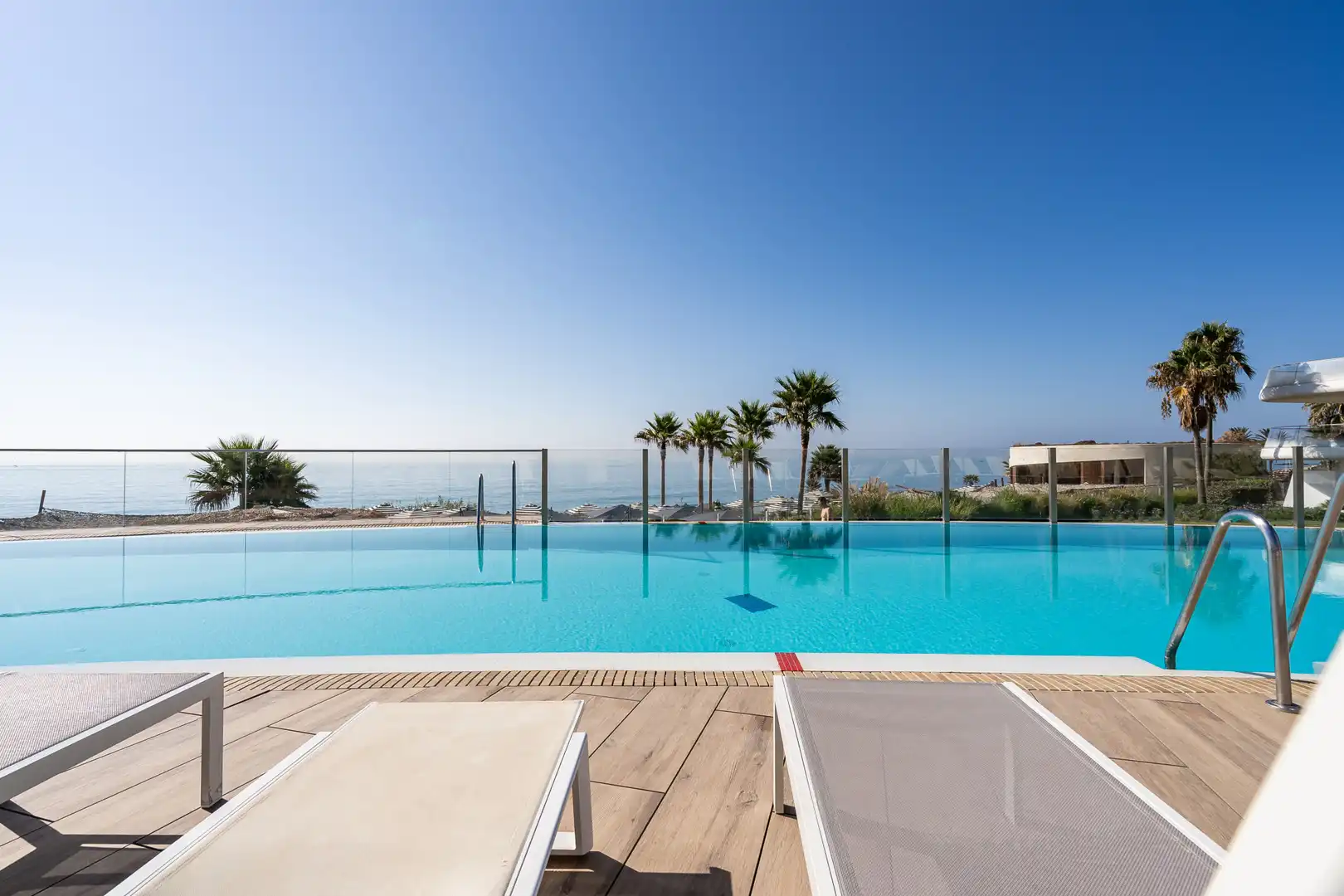 Swimming pool of Ground floor for sale in Estepona  with Air Conditioner, Private garden and Terrace