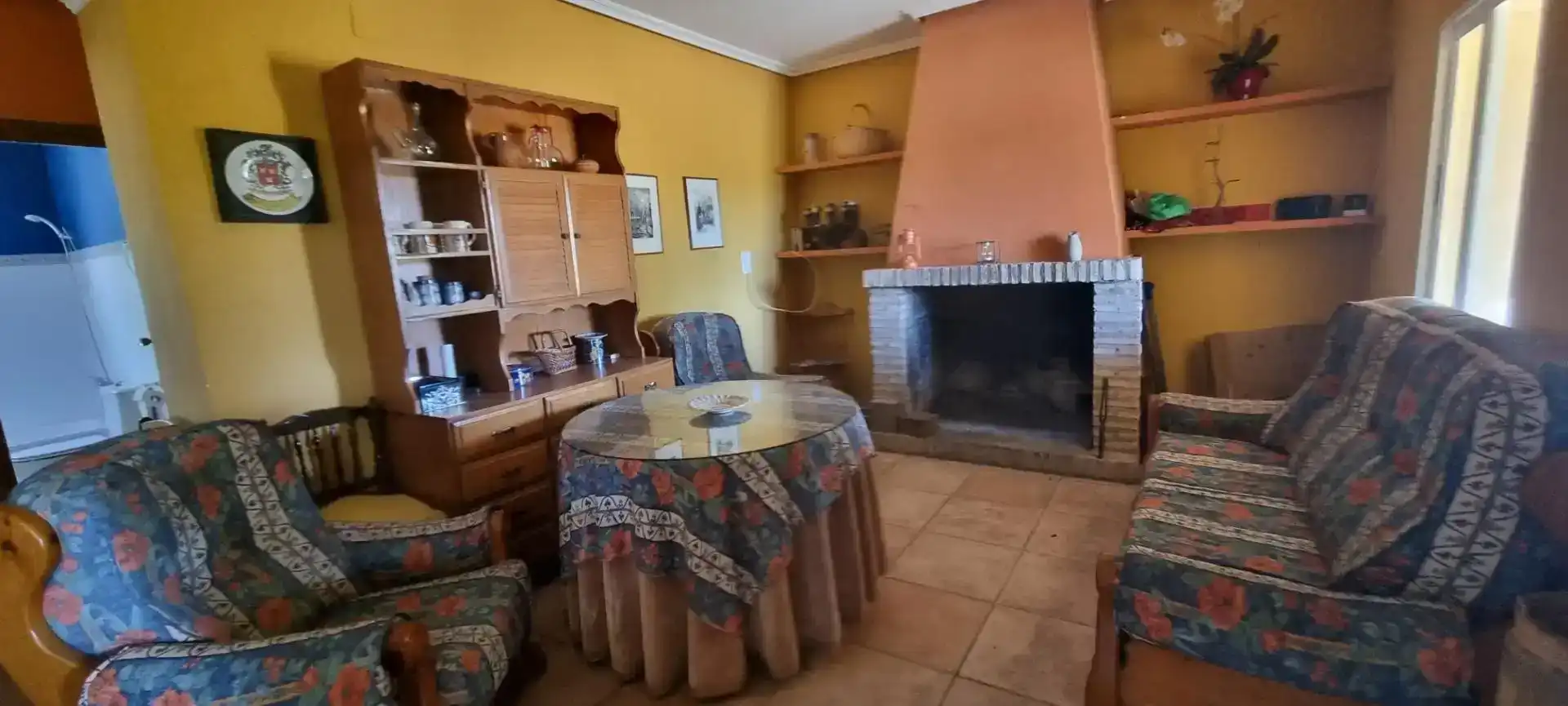 Sala d'estar de Finca rústica en venda en Villarrobledo amb Piscina