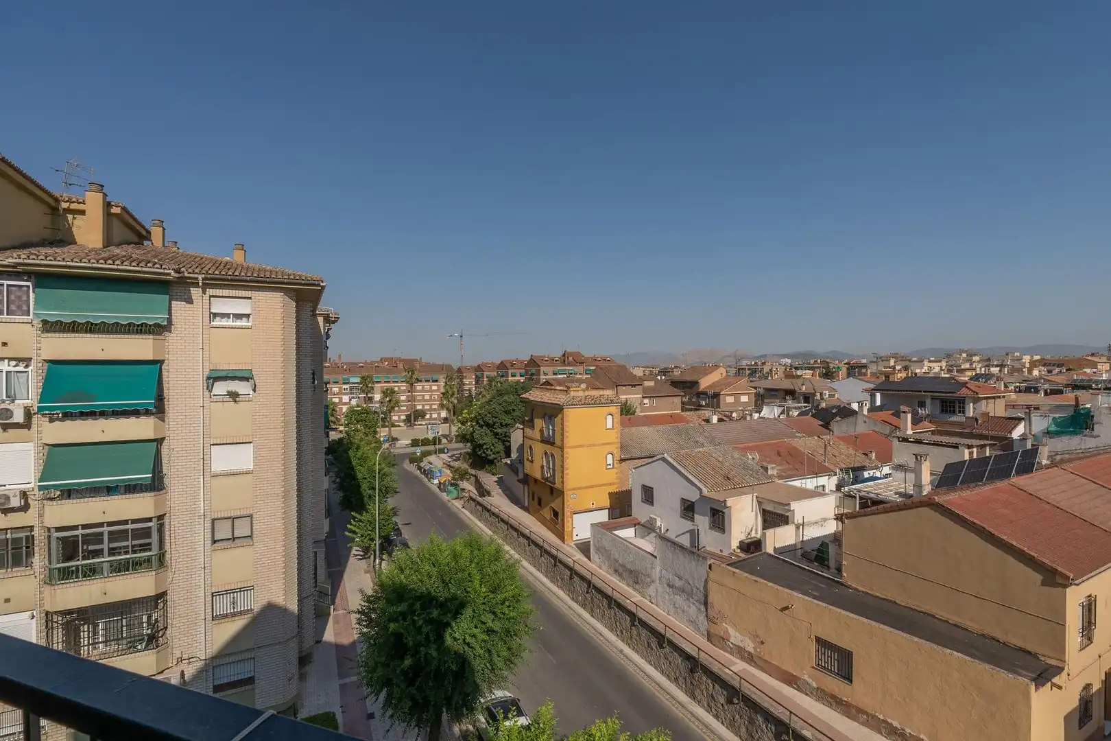 Exterior view of Flat for sale in Granada  with Air Conditioner, Terrace and Alarm
