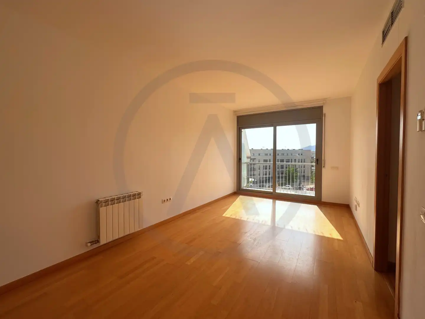 Sala de estar de Piso en venta en Terrassa con Aire acondicionado, Calefacción y Jardín privado