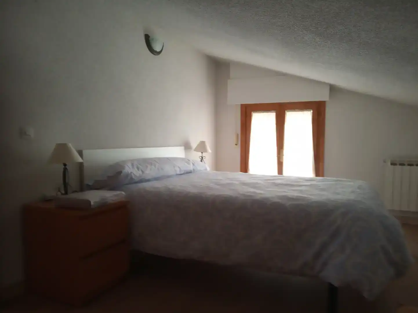 Bedroom of Duplexes for rent in Navaluenga  with Parquet flooring, Furnished and Oven