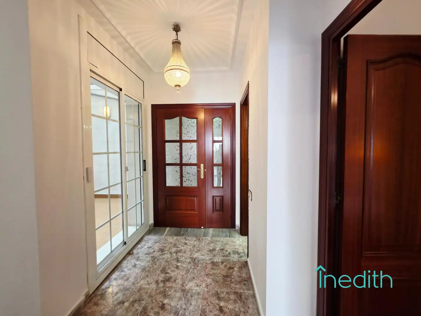 Wohnung zum Verkauf in Cubelles mit Heizung, Privatgarten und Terrasse
