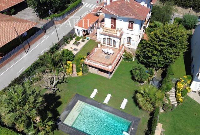 Casa-chalet en Venta en Mare de Deu del Pilar en Canafort - El Puntó