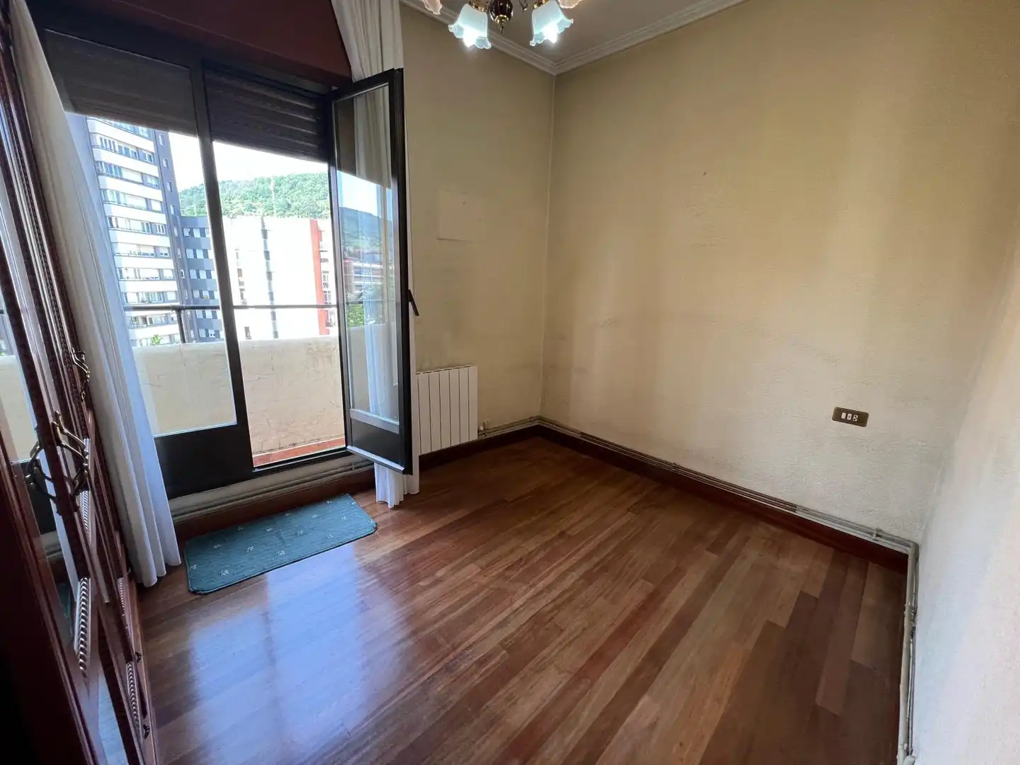 Bedroom of Flat for sale in Bilbao   with Heating and Balcony
