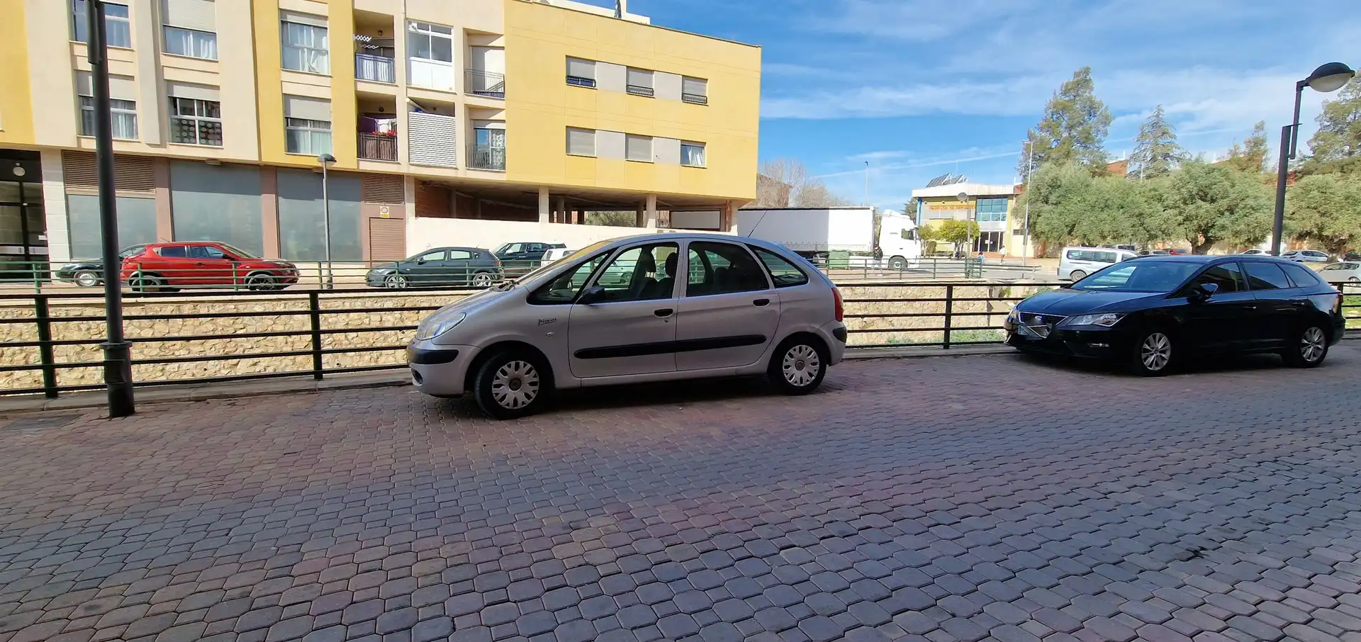Business premises for sale in Calle de Yecla 2, imagen 2
