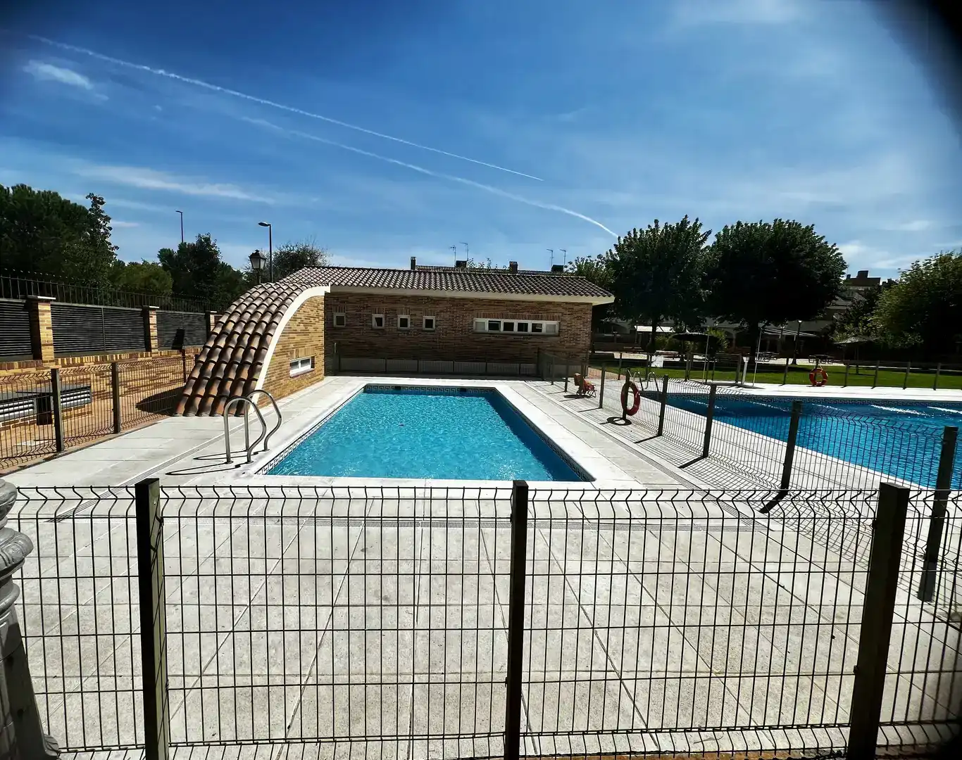Piscina de Casa o chalet en venta en Fuenlabrada con Aire acondicionado, Jardín privado y Parquet