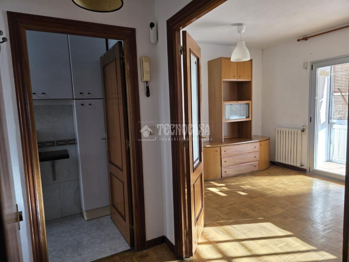 Dormitori de Pis en venda en  Madrid Capital amb Calefacció i Terrassa