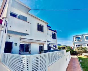 Vista exterior de Casa adosada en venda en Dénia amb Aire condicionat, Calefacció i Jardí privat