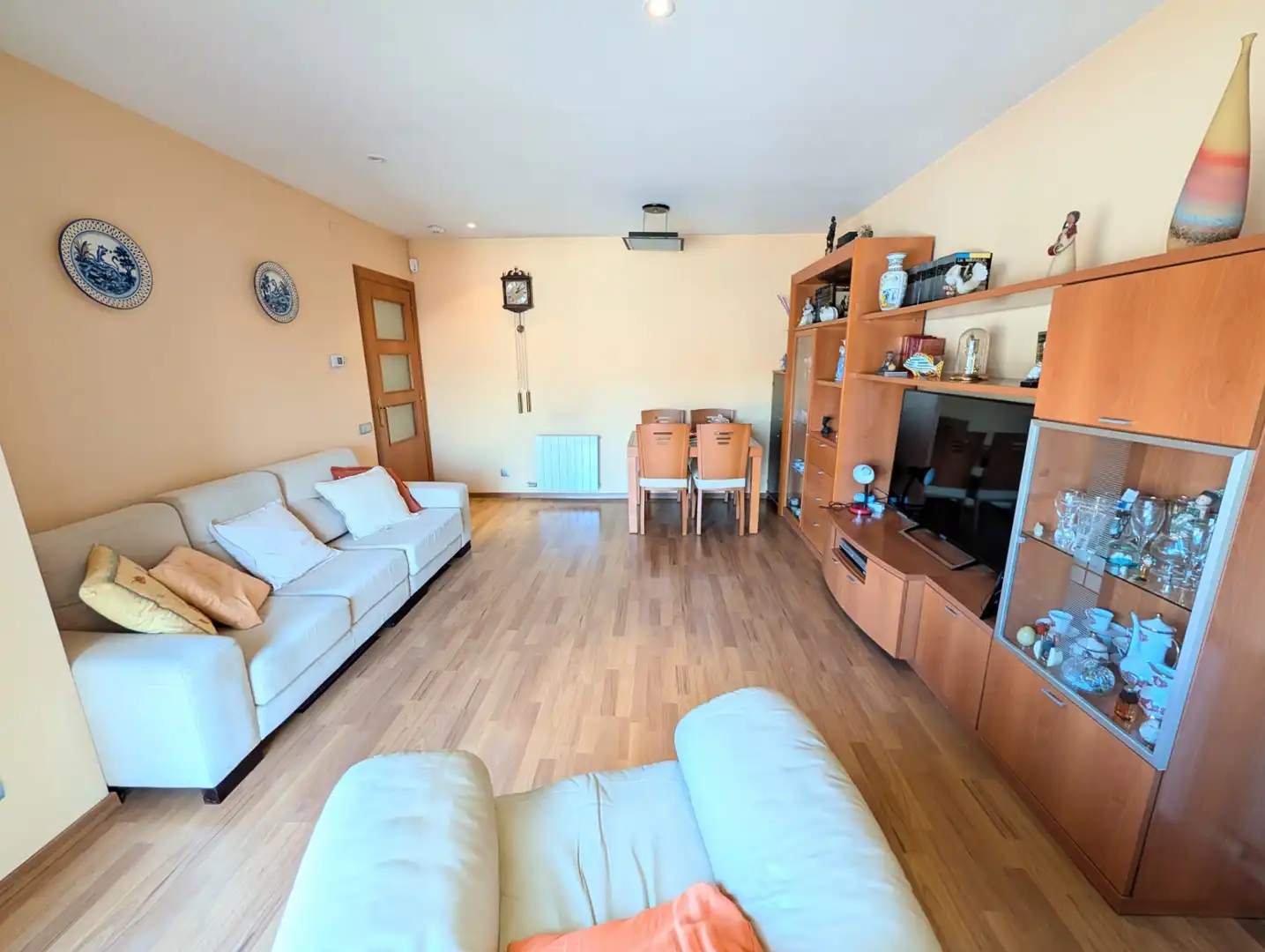 Sala de estar de Casa o chalet en venta en Santa Coloma de Gramenet con Aire acondicionado, Calefacción y Parquet