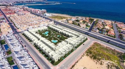 Foto 4 de Casa adosada en venda a Playa de los Náufragos, Torrevieja