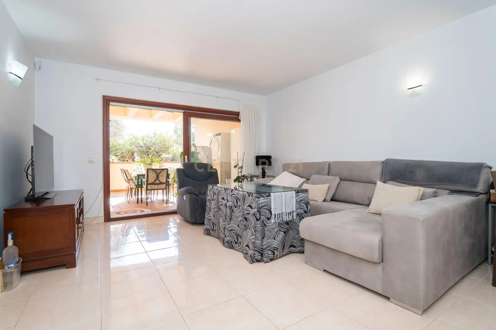 Wohnzimmer von Wohnungen zum Verkauf in Sant Josep de sa Talaia mit Abstellraum und Balkon