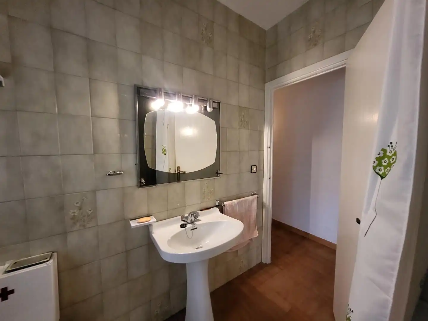 Bany de Casa o xalet en venda en El Picazo   amb Calefacció, Terrassa i Moblat