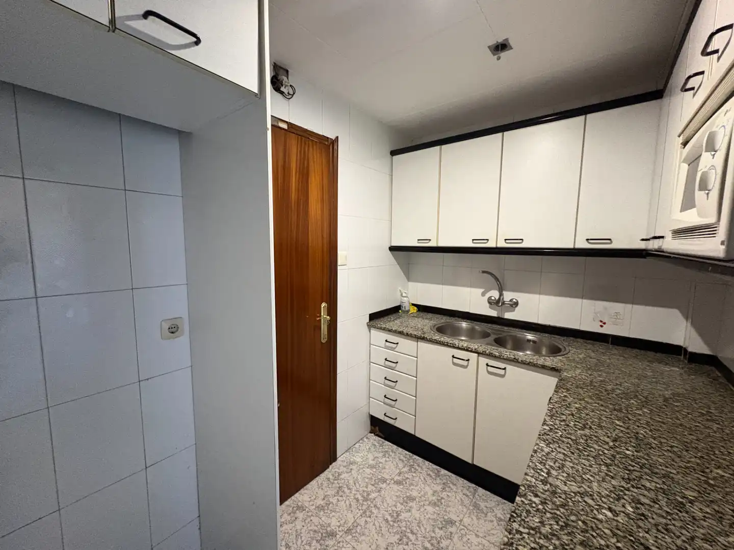 Cuina de Pis en venda en Badalona amb Balcó
