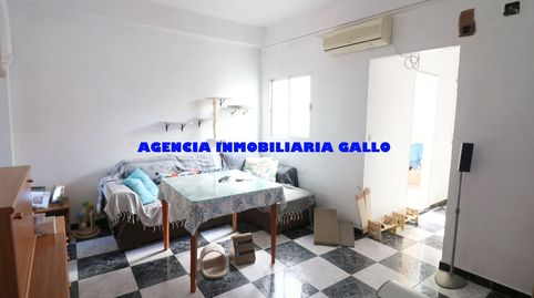 Foto 4 de Casa adosada en venta en La Plata, Sevilla Capital
