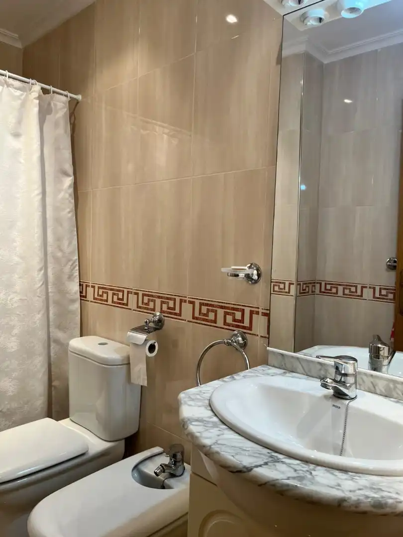Baño de Apartamento de alquiler en Santa Pola con Calefacción, Amueblado y Microondas