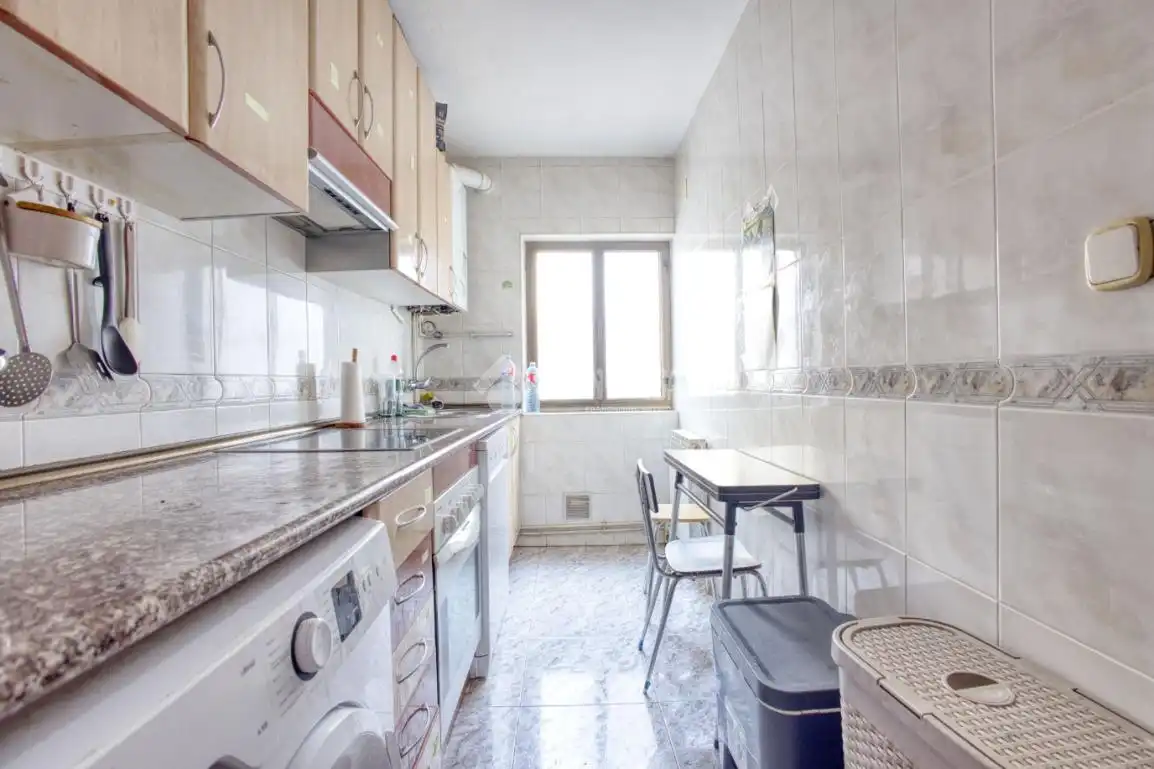 Cocina de Piso de alquiler en Salamanca con Calefacción y Balcón