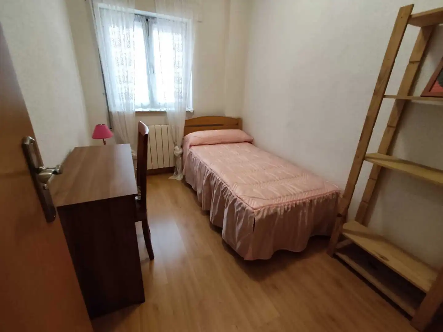 Schlafzimmer von Wohnung zur Miete in Salamanca mit Heizung, Möbliert und Waschmaschine