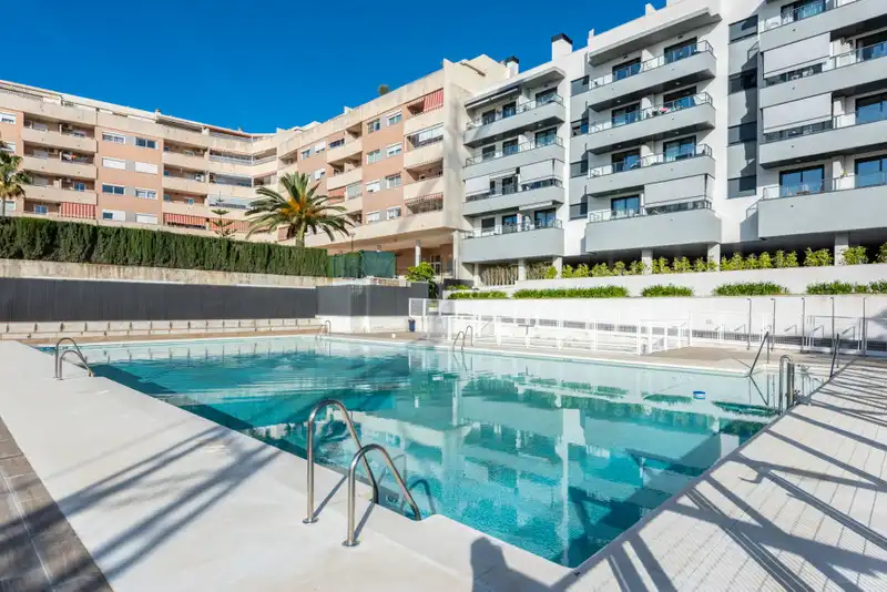 Apartament amb piscina en venda a Edificio en Las lagunas reventa