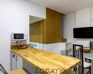 Kitchen of Flat to rent in  Madrid Capital  with Air Conditioner, Heating and Oven