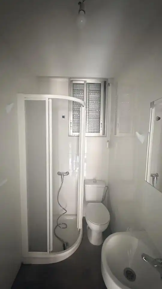 Badezimmer von Erdgeschoss zum Verkauf in Madrid