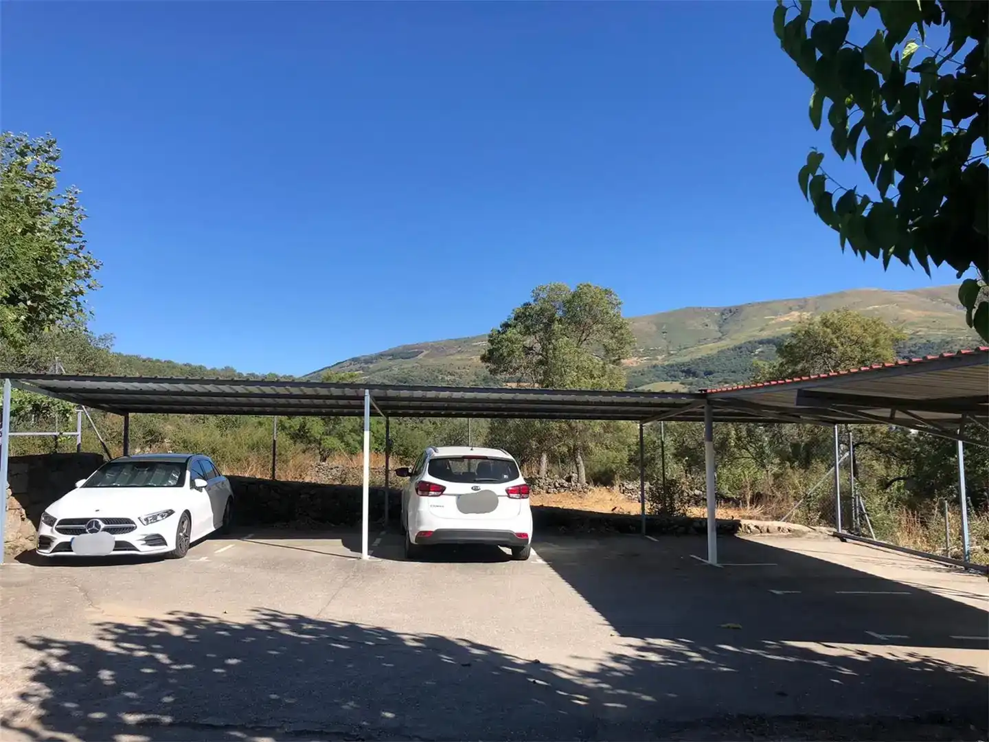Aparcament de Apartament en venda en Vallejera de Riofrío amb Jardí privat, Piscina i Moblat