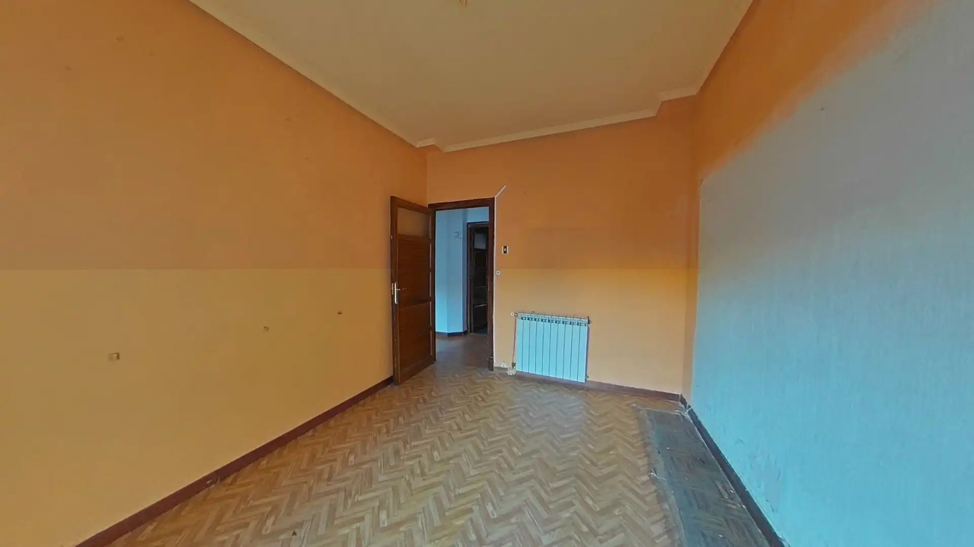 Habitación de Piso en venta en Burgos con Parquet