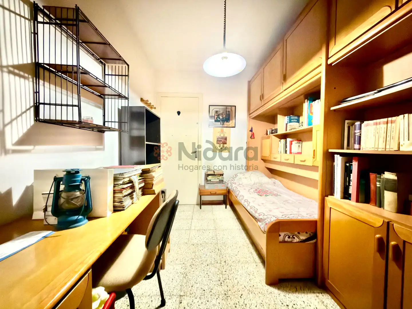 Schlafzimmer von Wohnung zum Verkauf in Barcelona mit Möbliert, Ofen und Balkon