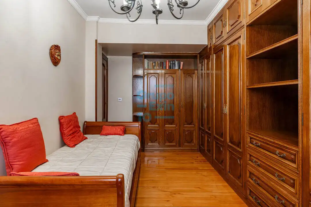 Habitación de Piso en venta en Donostia - San Sebastián  con Calefacción y Balcón