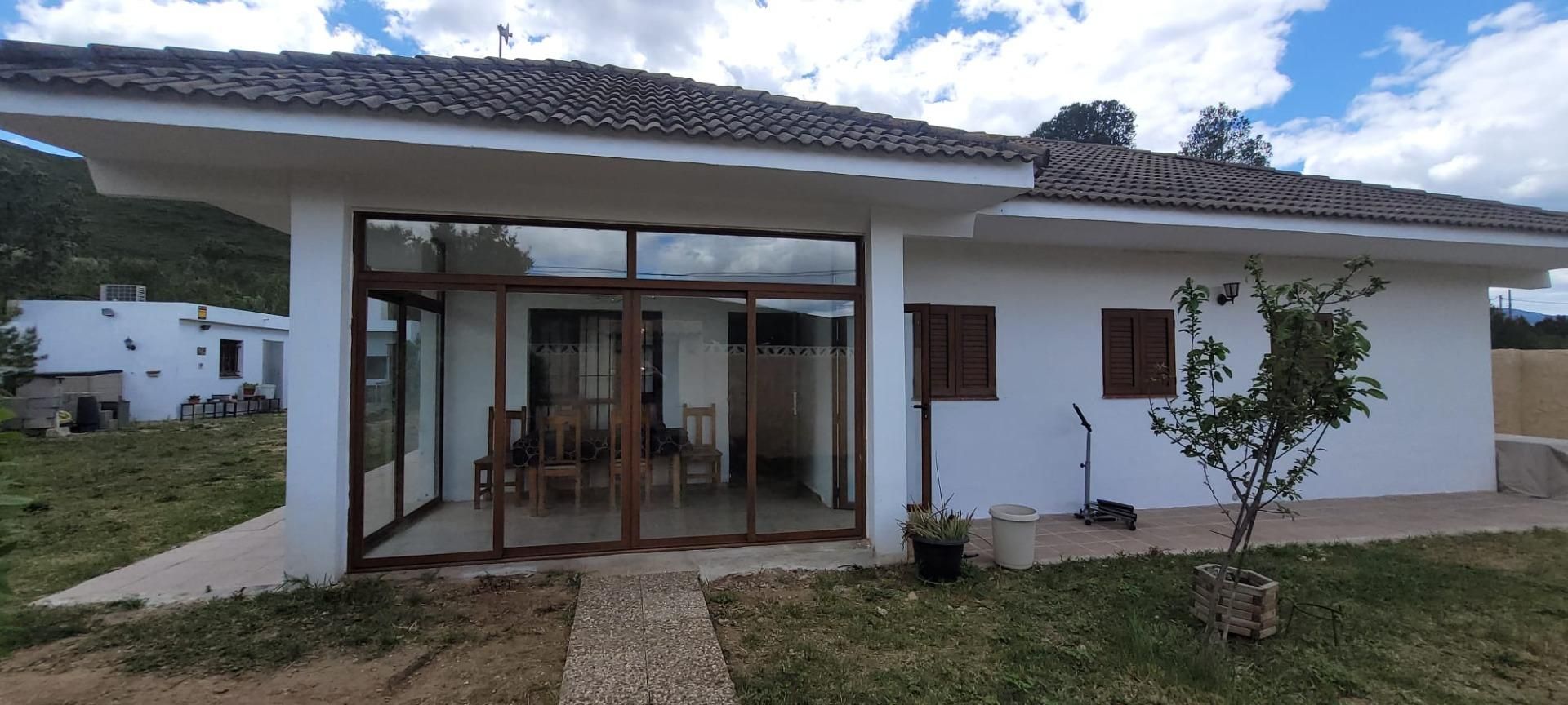 Vista exterior de Casa o xalet en venda en Macastre amb Aire condicionat, Jardí privat i Traster