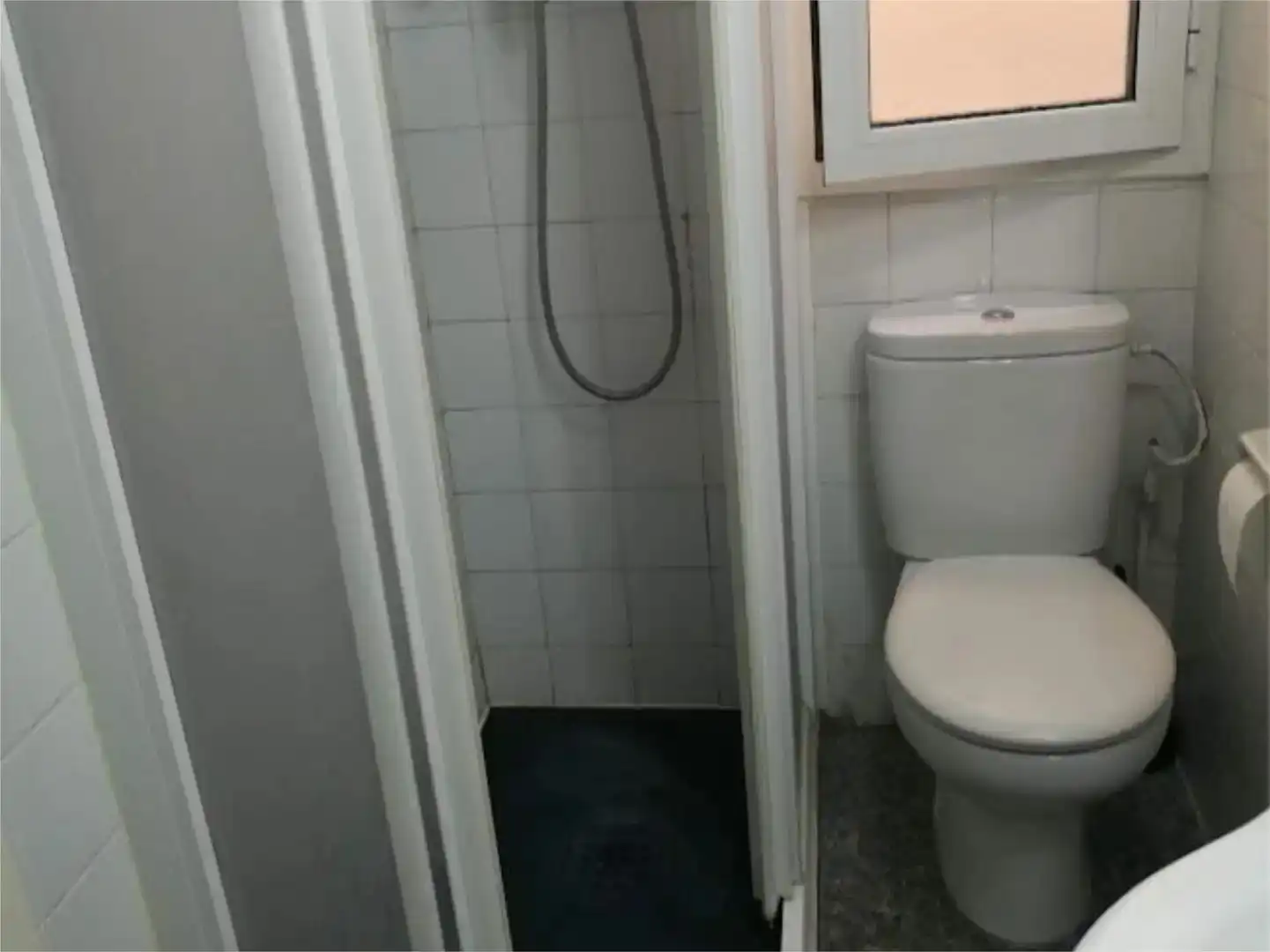 Bany de Pis en venda en Granada amb Moblat, Forn i Rentadora