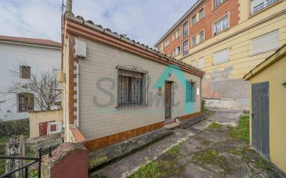 Vista exterior de Casa o xalet en venda en Oviedo 