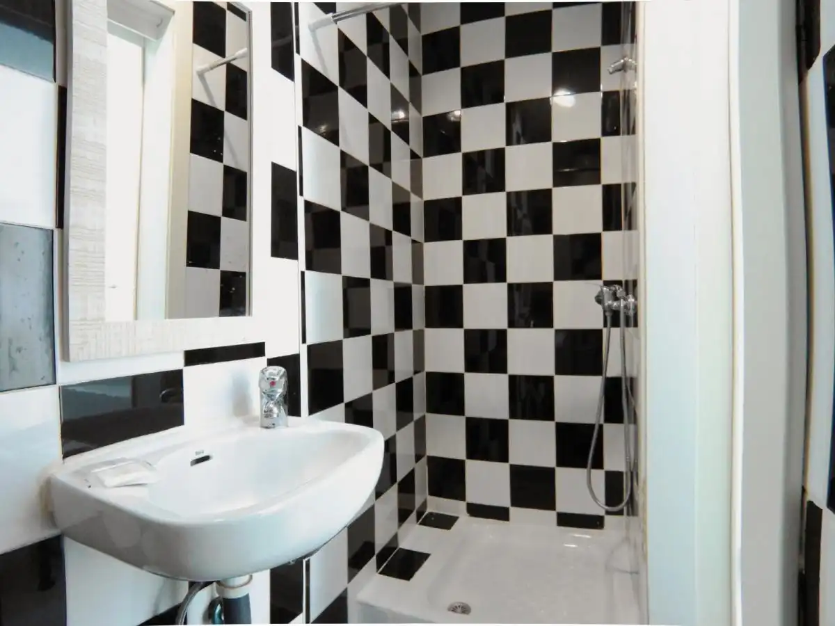 Study for rent in Puerta del Ángel