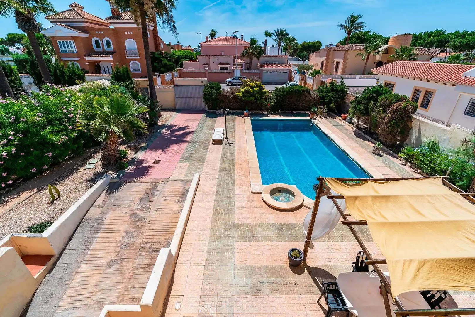 Piscina de Casa o chalet en venta en Roquetas de Mar con Jardín privado, Terraza y Trastero