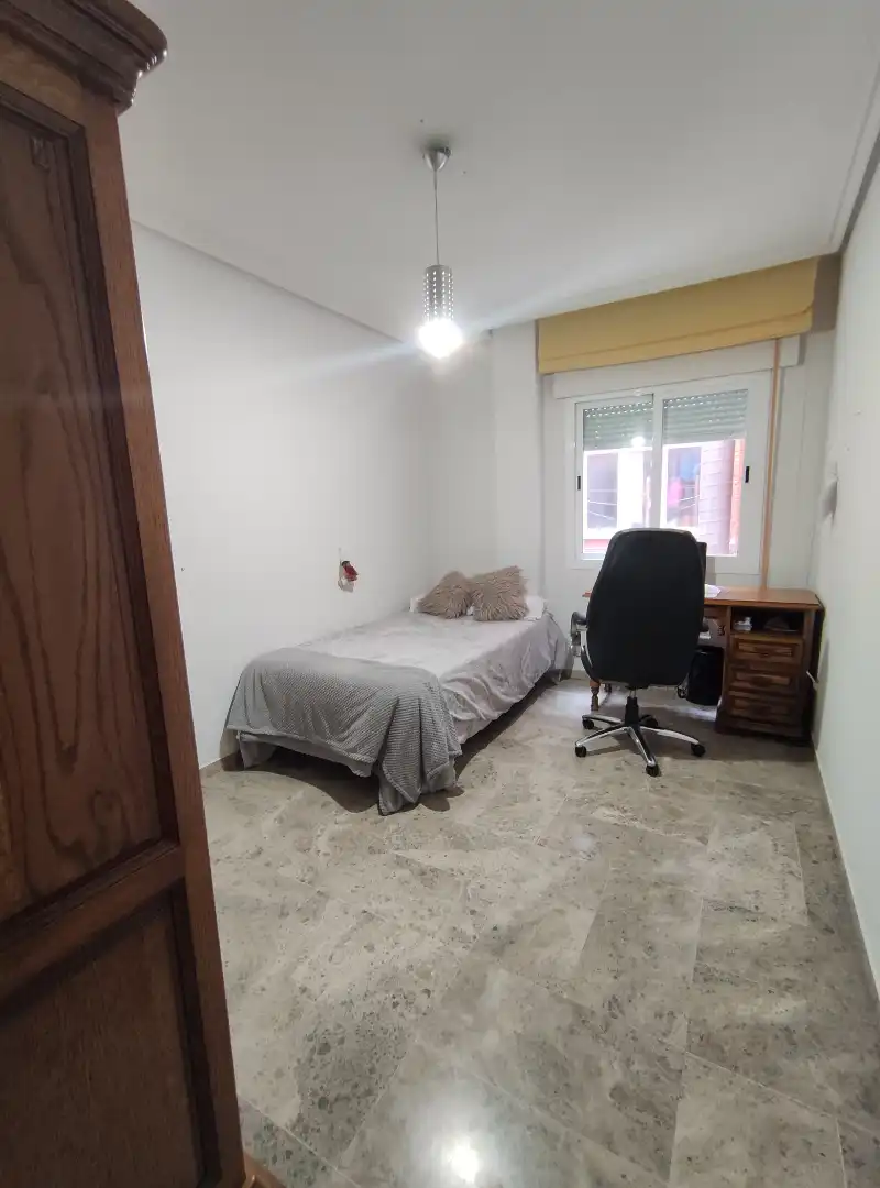 Schlafzimmer von Wohnung zur Miete in Ciudad Real mit Möbliert