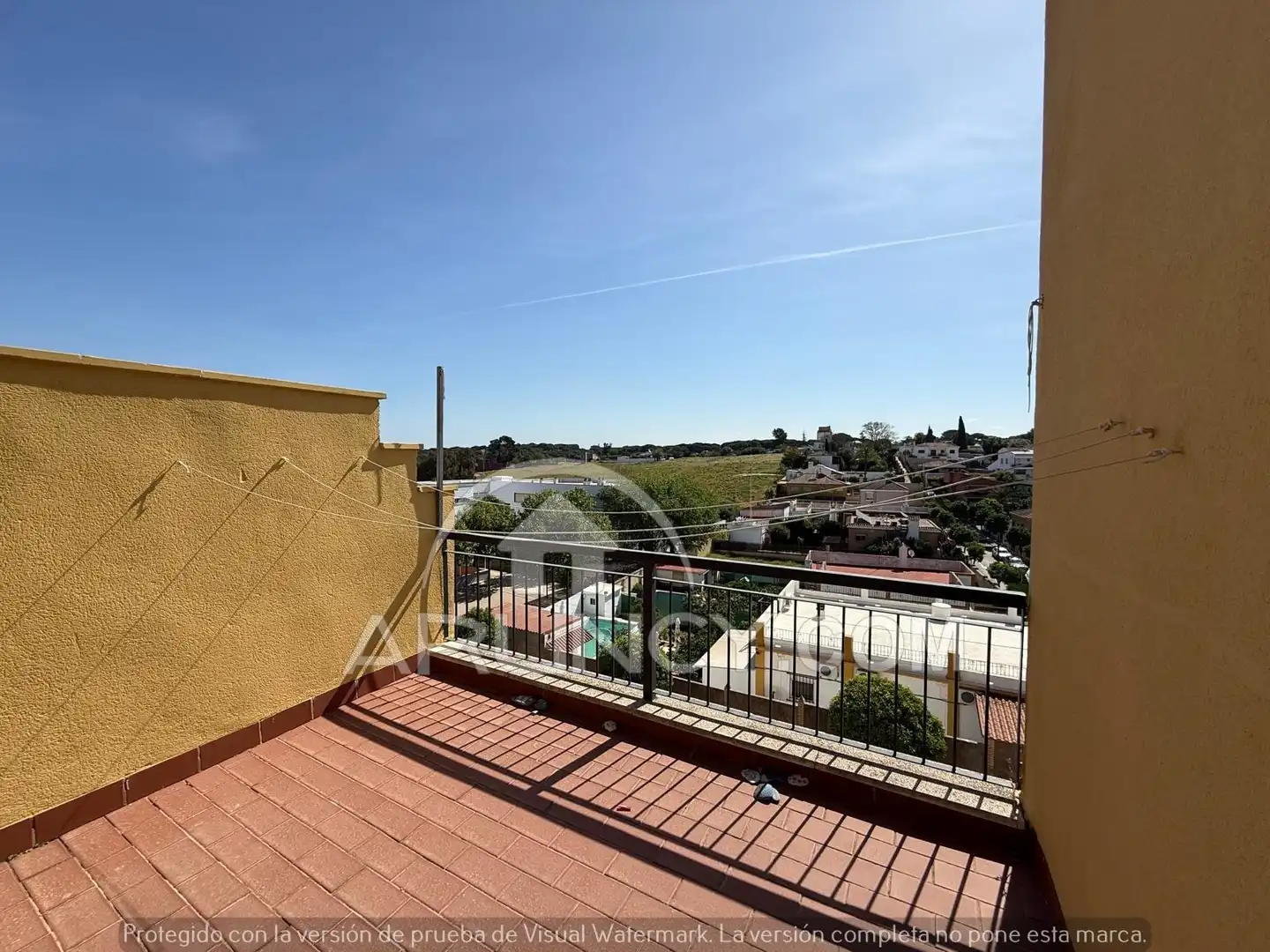 Vista exterior de Casa o xalet en venda en Alcalá de Guadaira amb Aire condicionat, Calefacció i Terrassa