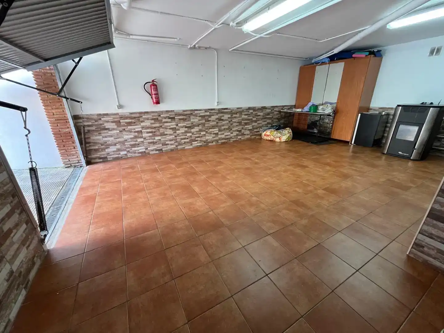 Casa adosada en venda en Linares amb Aire condicionat, Traster i Moblat