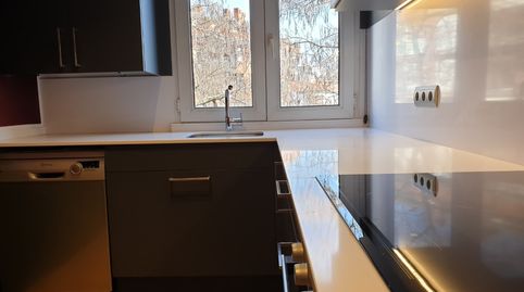 Foto 2 de Piso de alquiler en Montilivi, Girona Capital