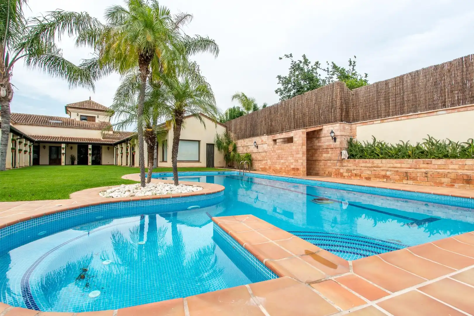 Schwimmbecken von Haus oder Chalet zum Verkauf in Molina de Segura mit Klimaanlage, Heizung und Privatgarten