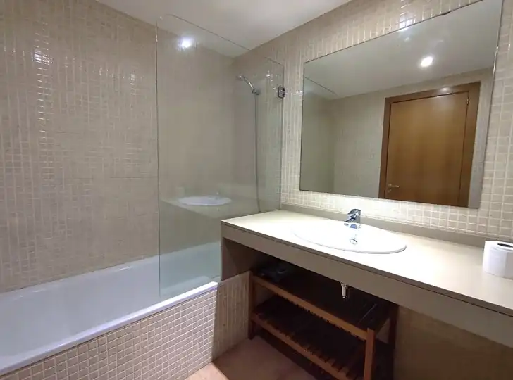 Baño de Piso de alquiler en Montgat con Calefacción, Parquet y Terraza