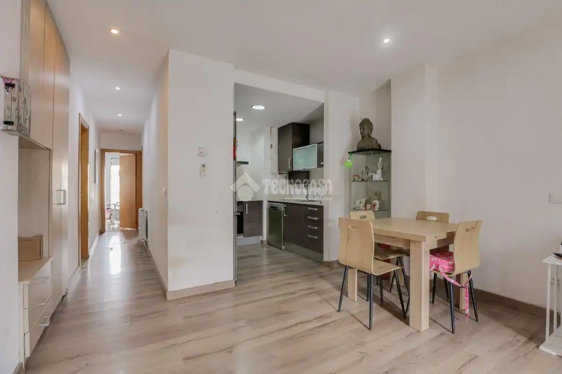 Wohnung zum Verkauf in Montcada i Reixac mit Heizung, Abstellraum und Balkon