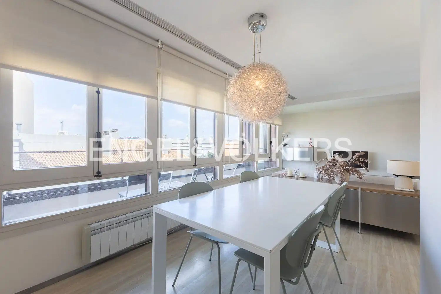 Wohnung zum Verkauf in Valencia mit Klimaanlage, Heizung und Möbliert