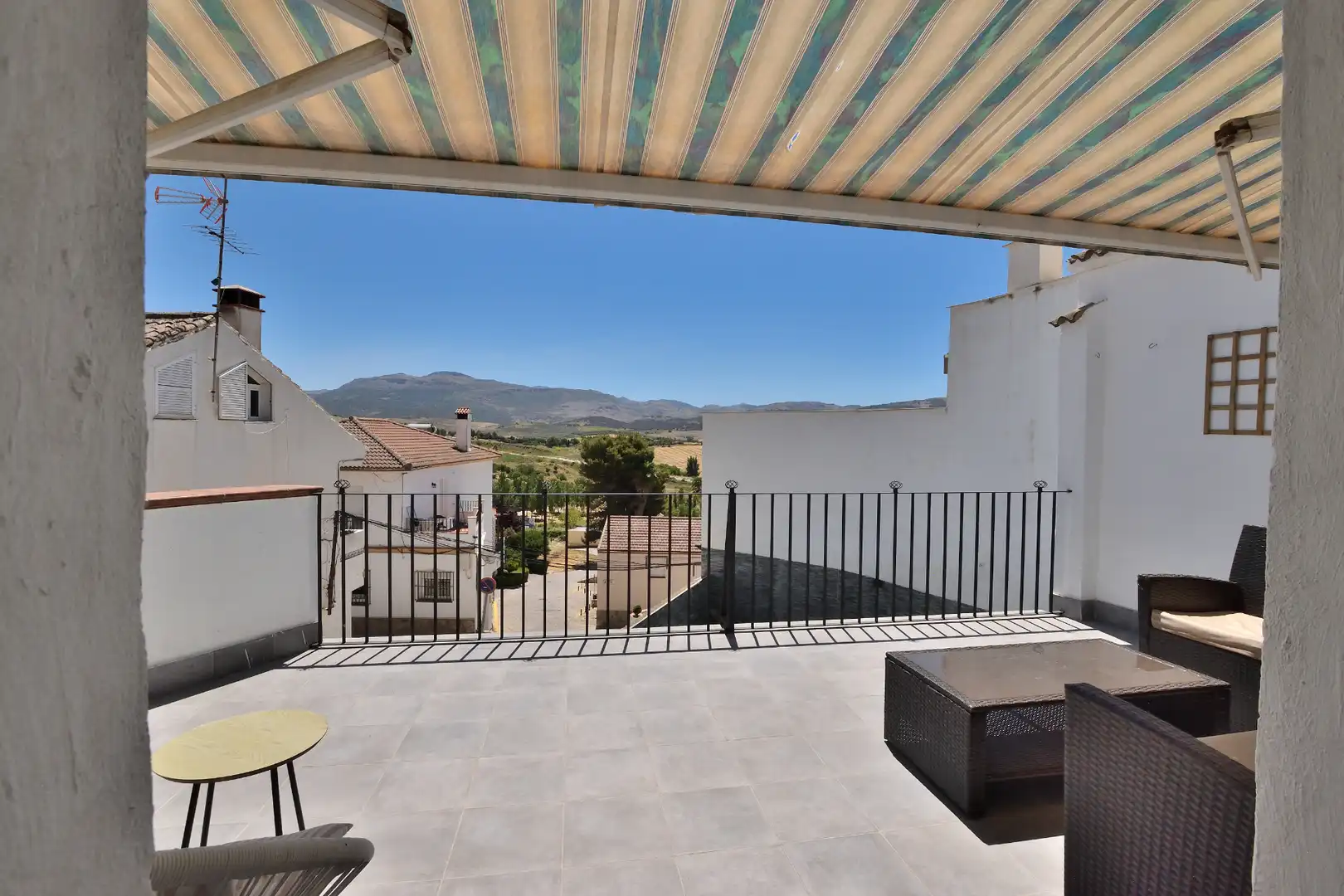 Terrassa de Casa adosada en venda en Ronda amb Terrassa, Piscina i Balcó