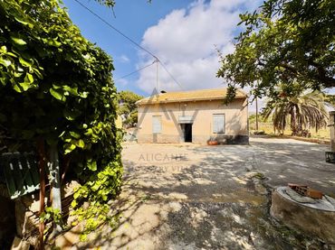 Casa rústica en venda a Partida Alcana De