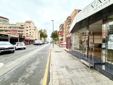 Local comercial en venta en Calle Gerona