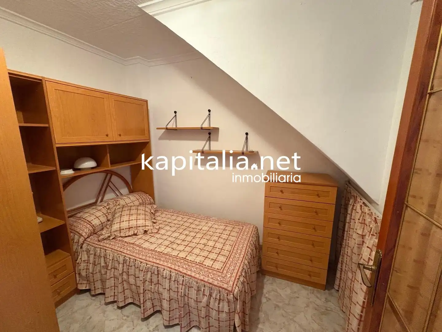 Habitación de Dúplex en venta en Enguera con Balcón