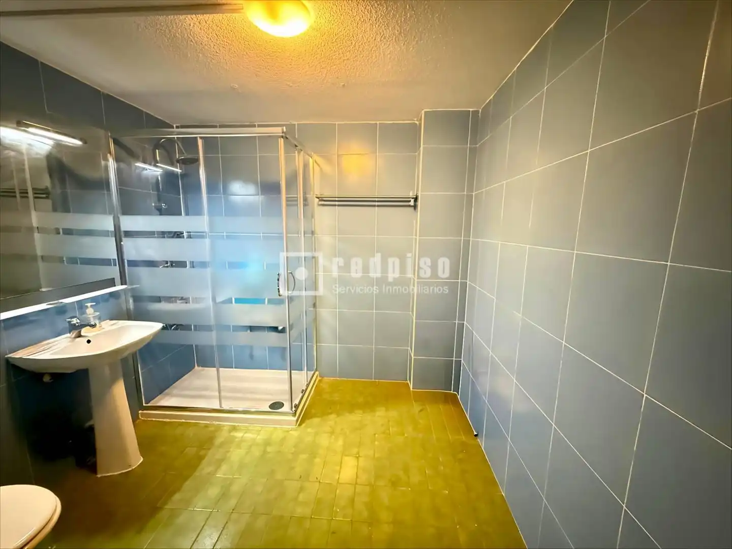 Baño de Piso en venta en Getafe con Calefacción y Trastero